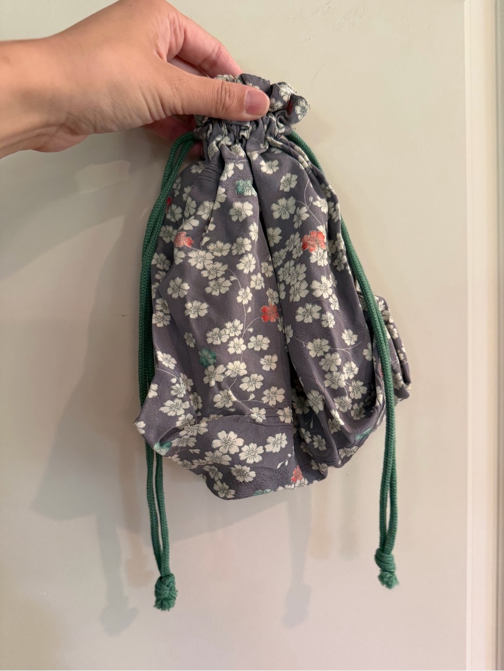 Japanese Gray Floral Drawstring Pouch Bag - Green Cord